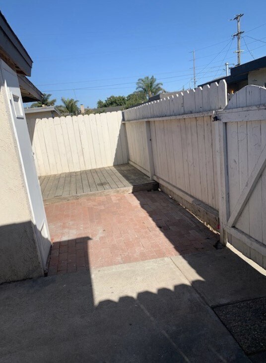 Building Photo - 308 N Second St