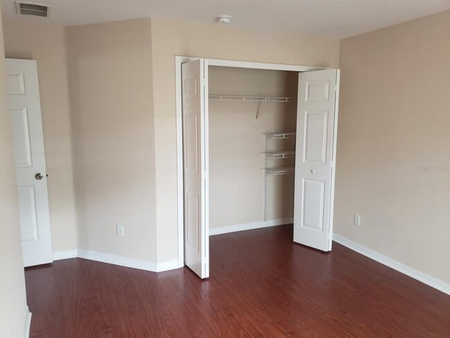 Building Photo - 41 Patchogue Ln