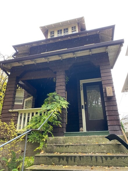 Primary Photo - 139 Pinnacle Rd