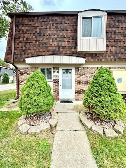 Primary Photo - 15568 Dupage Blvd