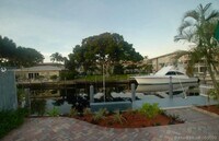 Building Photo - 1017 SW 12th Ct