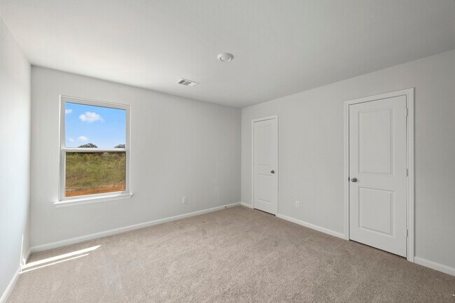 Building Photo - 6430 Elm St