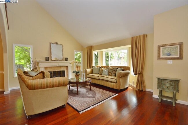 Building Photo - 2051 Pebble Dr