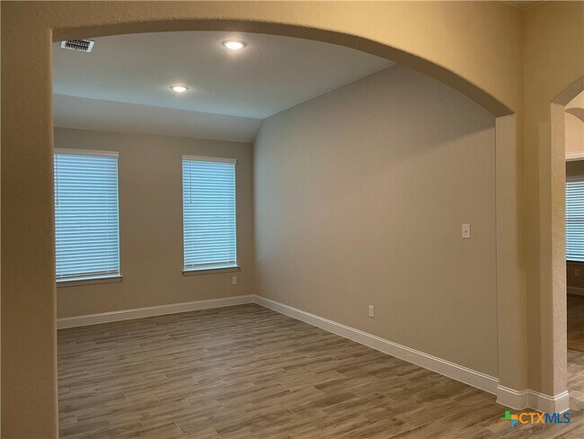 Building Photo - 1321 Cottonseed St