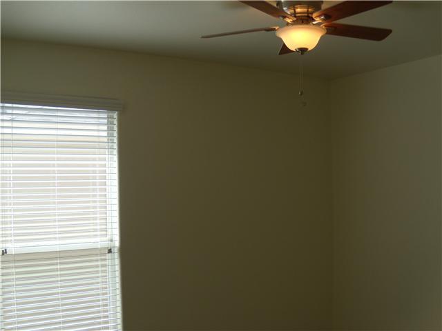 Building Photo - 2409 Allred Dr