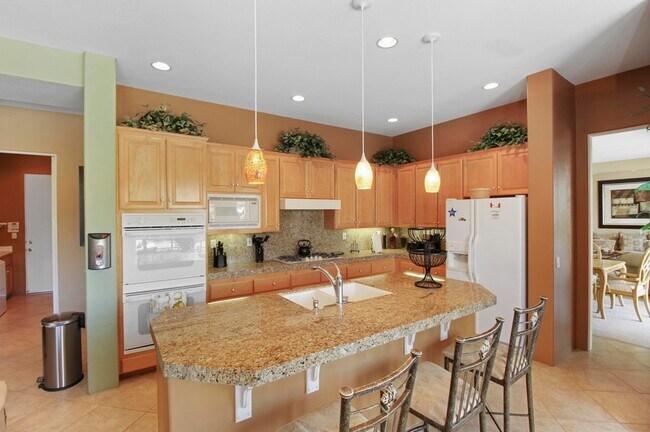 Building Photo - 45456 Box Mountain Road Unit