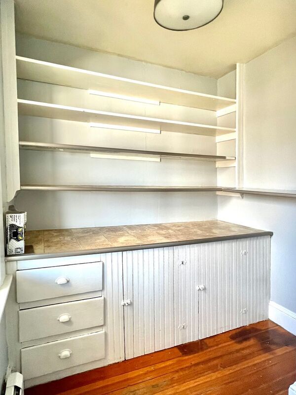 Building Photo - 70 Maple St