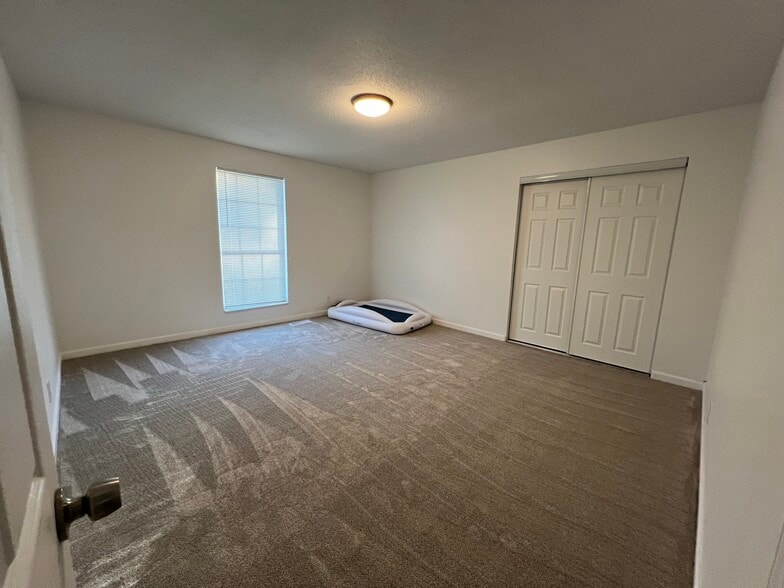 Master Bedroom - 3710 Elmcrest Ln
