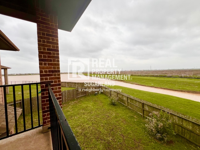 Building Photo - Stunning 5-Bedroom, 4.5-Bath Home for Rent in Richmond, TX
