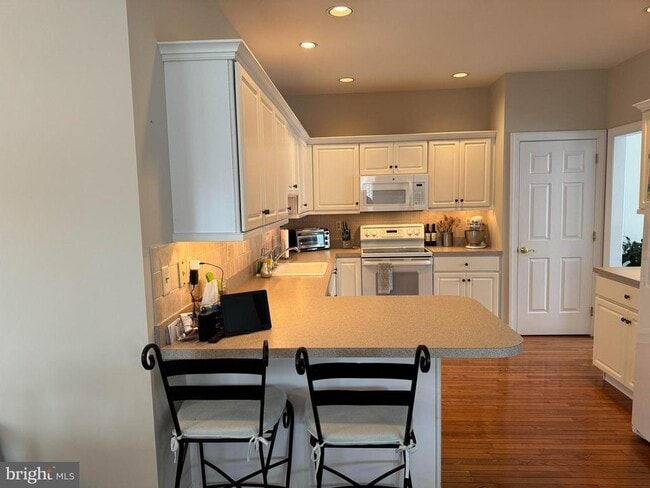 Building Photo - 480 Braceland Dr