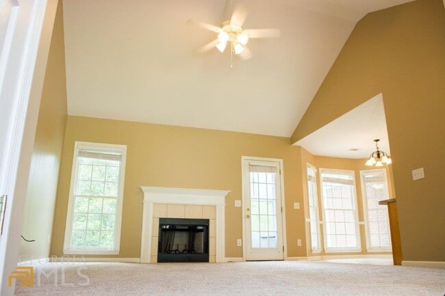 Building Photo - 8037 Creekland Dr