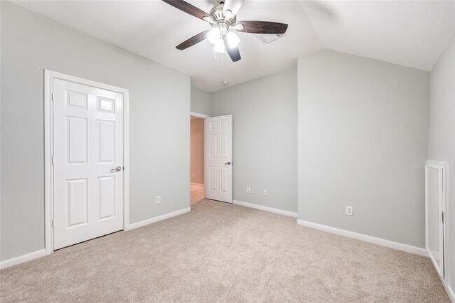 Building Photo - 25419 Hall Meadow Ln