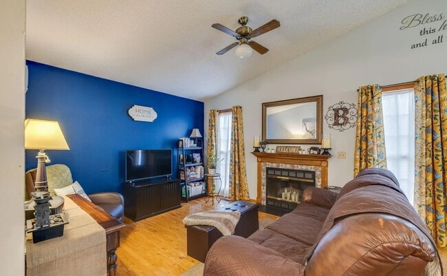 Building Photo - 1813 Todd Dr