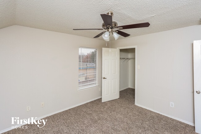Building Photo - 10219 Budtime Ln