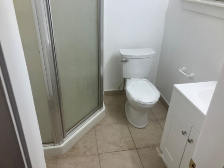 Building Photo - 2975 Sacramento Ave