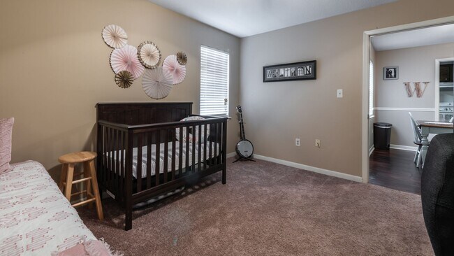 Building Photo - Woodshire Duplexes & Townhomes