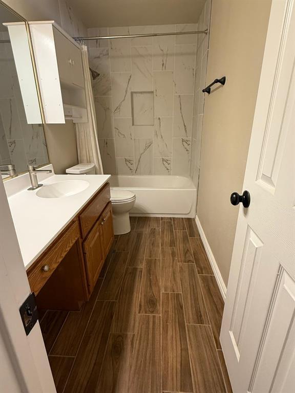 Building Photo - 11505 Emerald Falls Dr