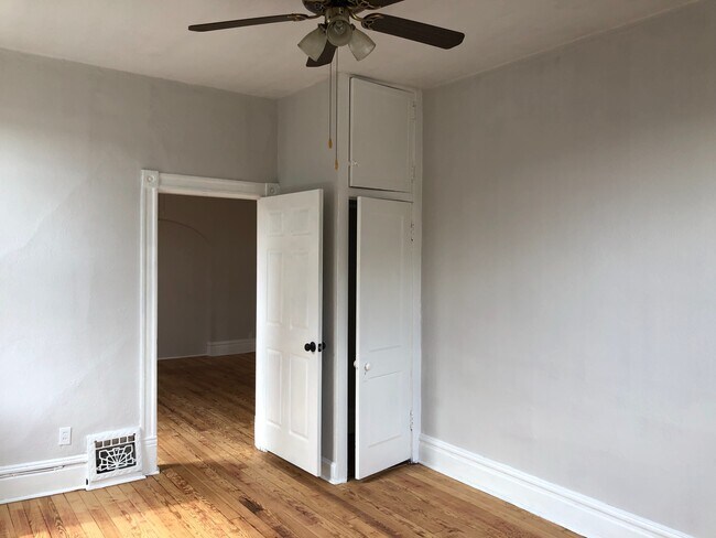 Building Photo - 2809 Sidney St