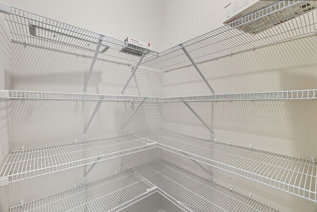 Building Photo - Modern 3BR/2.5BA Townhome in luxurious Village at Chapel Green! $2250/mo rent***