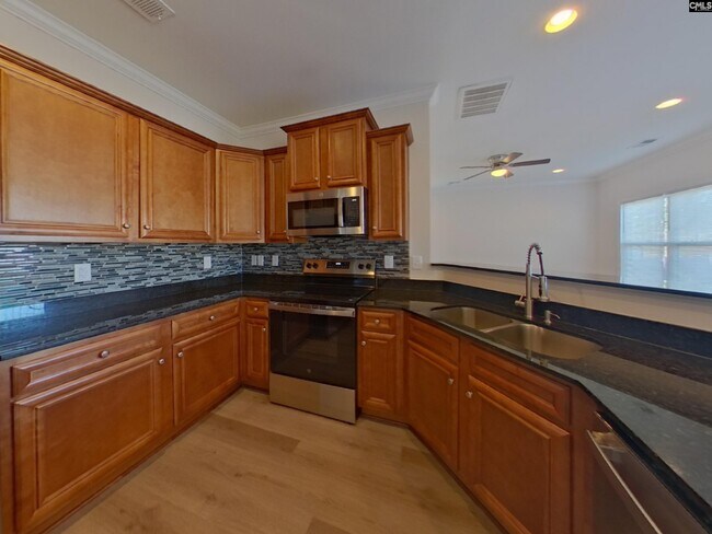 Building Photo - 129 Hillock Ct