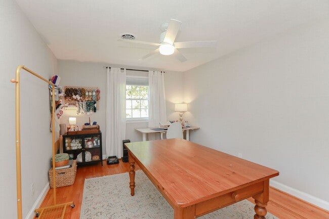 Building Photo - Charming 2BR in Historic Home – Bright, Sp...