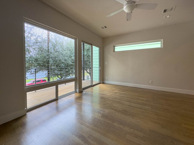 Building Photo - 2717 St Emanuel St