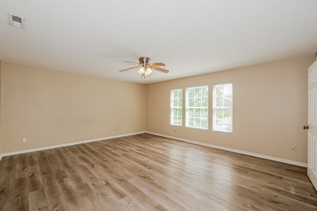 Building Photo - 2950 Hearthside Dr