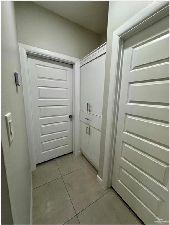 Building Photo - 21 Rabbit Run Ave