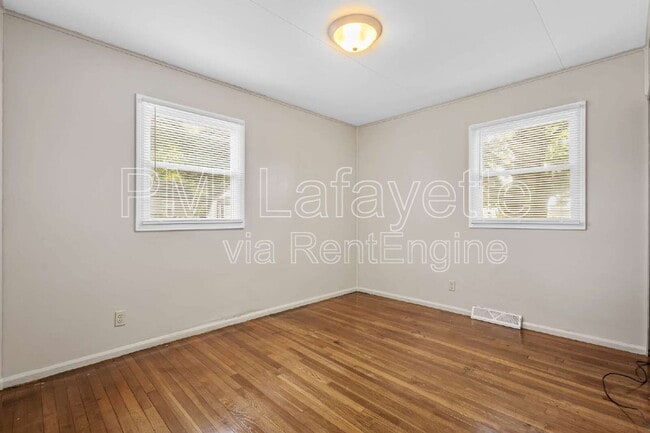 Building Photo - 20 Greenbush Ct