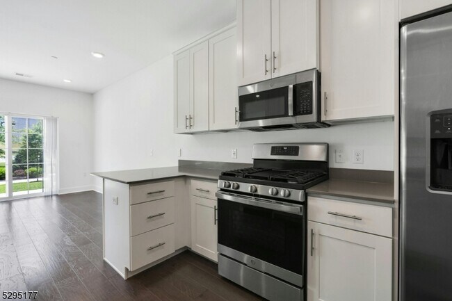 Building Photo - 19 Veterans Wy