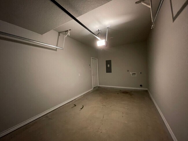 Building Photo - 16914 Spirit Brk