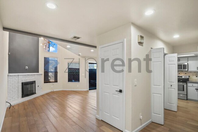 Building Photo - 5307 Port Sailwood Dr