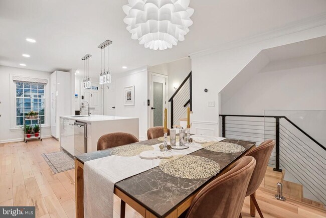 Building Photo - 4353 Westover Pl NW