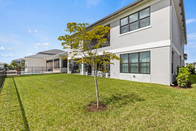 Building Photo - 12884 Wingspan Ct