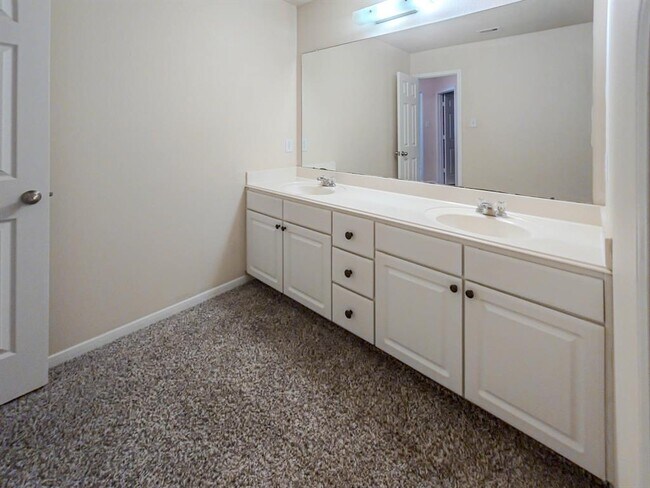 Building Photo - 3223 Zephyr Glen Way