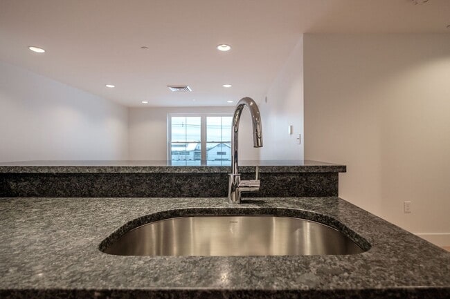 Building Photo - 2BR/2BA Old Port Condo Onsite Parking Available, Fitness Room and Elevator