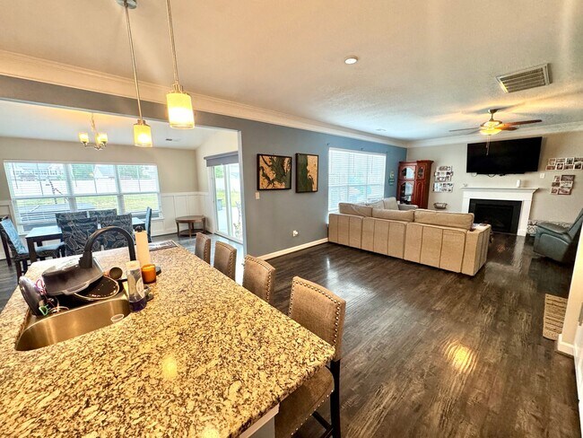 Building Photo - 3624 Horton Way