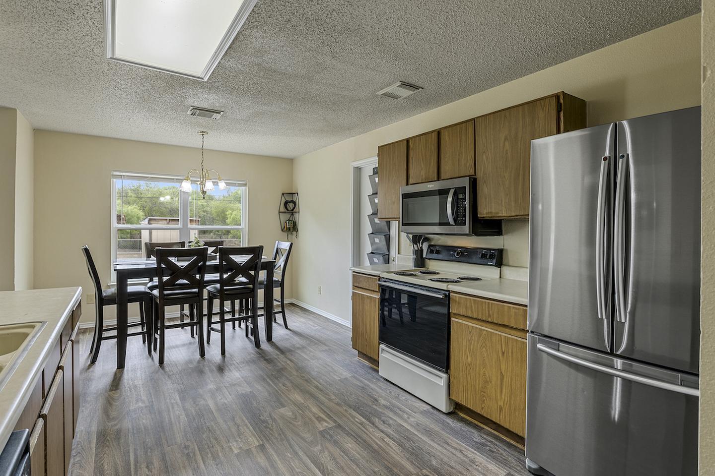 Building Photo - Charming 7-Bedroom Home in a Prime San Antonio Location!
