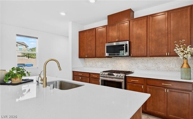 Building Photo - 7035 Toll Mountain St