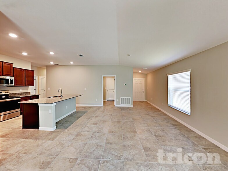 Building Photo - 1614 Broad Winged Hawk Dr