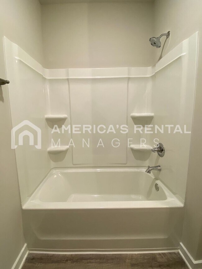 Building Photo - Home for Rent in Thorsby! View with 48 Hours Notice!