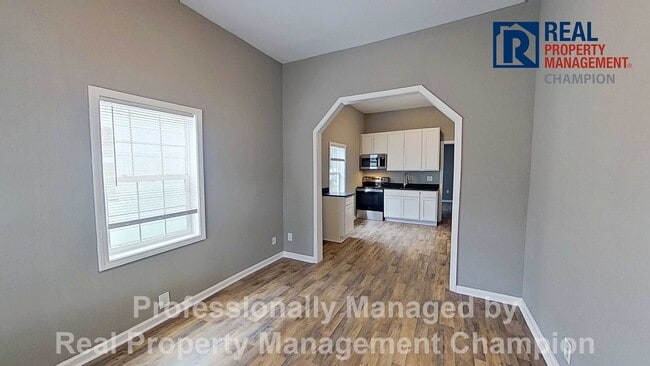 Building Photo - Adorable 3 BD/1 BA Recently Update in the ...