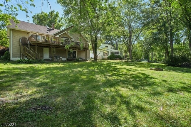 Building Photo - 195 Chaucer Dr