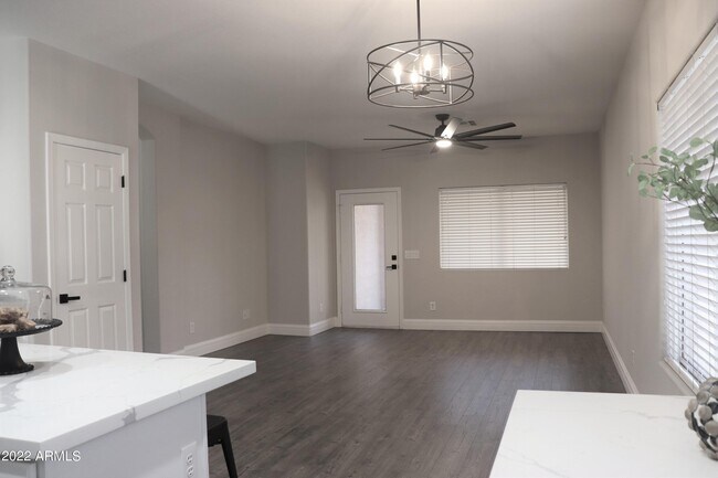 Building Photo - 3649 S Loback Ln