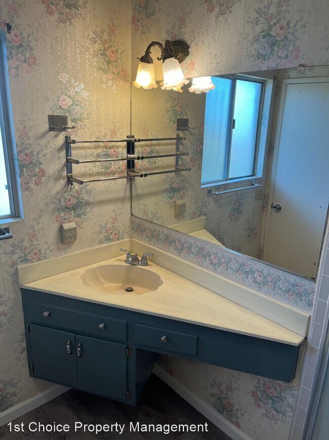 Building Photo - 3 br, 2 bath House - 507 N. Ranch St.
