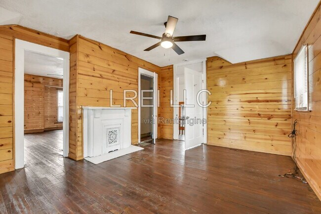 Building Photo - 1371 Olive St
