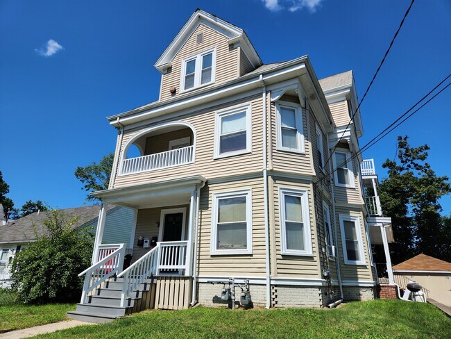 Primary Photo - 37 Herrod Ave