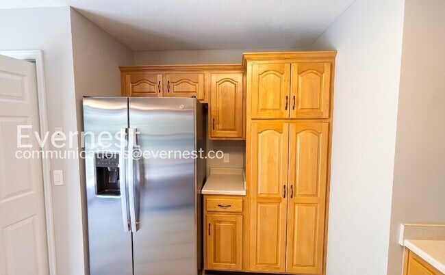 Building Photo - 1726 Hawk Run Ln