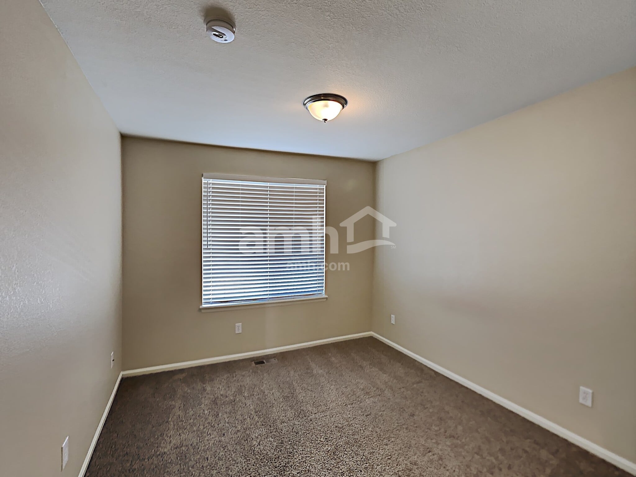 Building Photo - 18942 E Vassar Dr