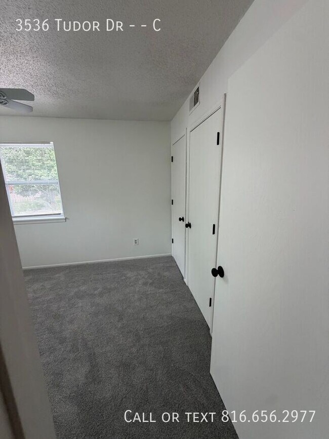 Building Photo - 3536 Tudor Dr